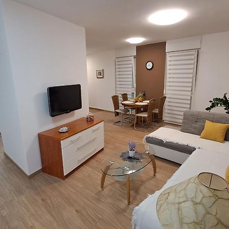 Greenline Pula Apartment Exterior foto