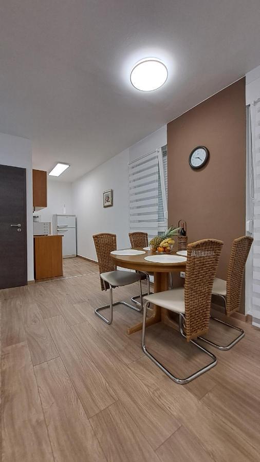 Greenline Pula Apartment Exterior foto