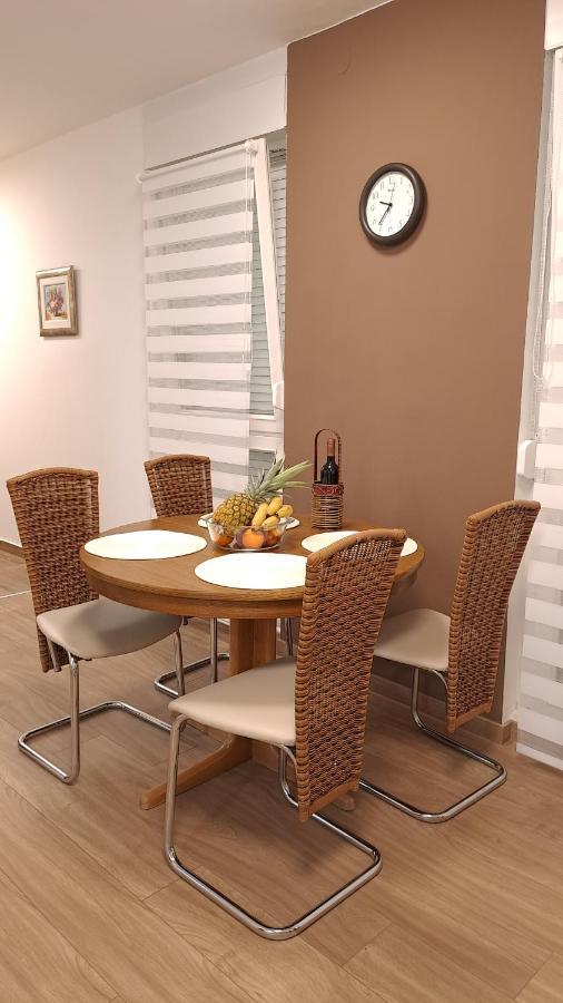 Greenline Pula Apartment Exterior foto