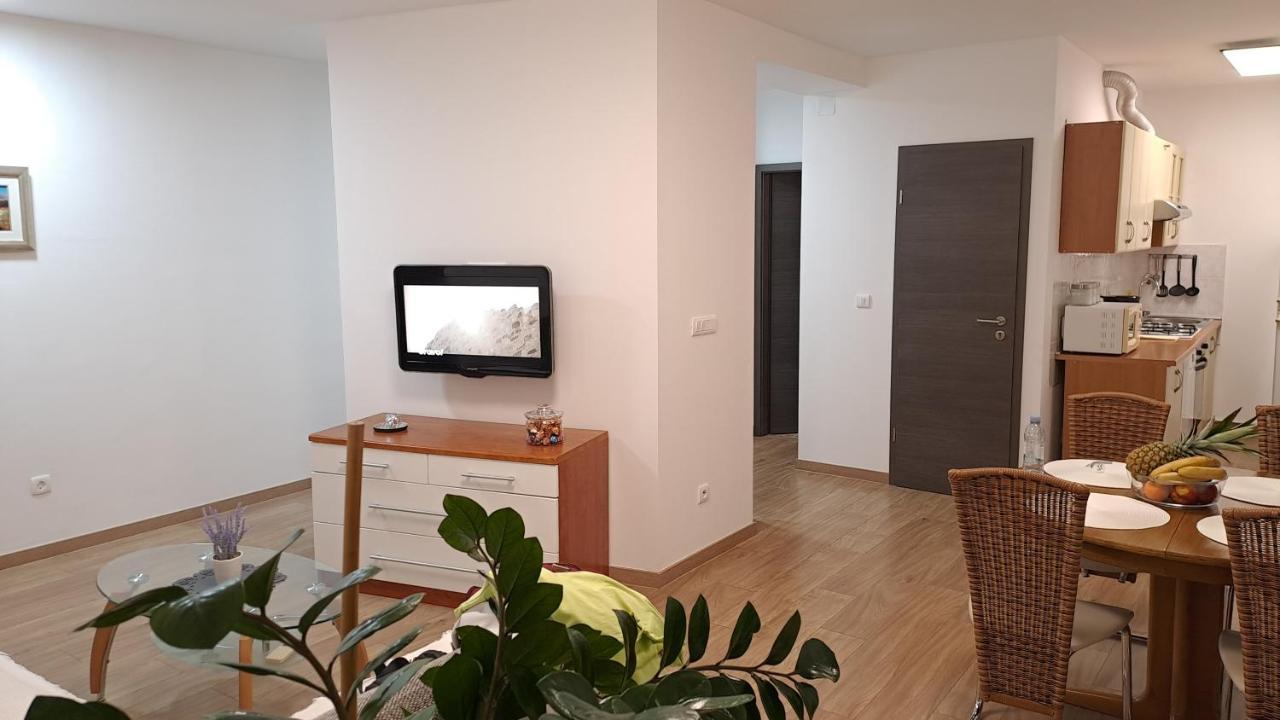 Greenline Pula Apartment Exterior foto